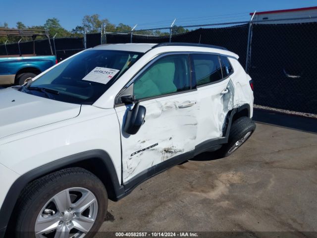 3C4NJCBB8NT228907 Jeep Compass Latitude Fwd