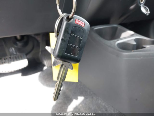 ML32A3HJ1HH008953 Mitsubishi MIRAGE ES