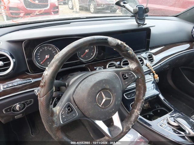 WDDZF4JB4HA028375 Mercedes-Benz E 300