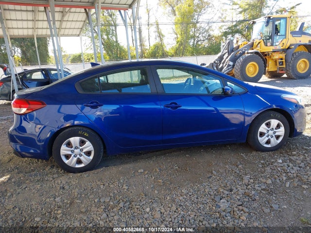 KIA FORTE LX 2018 3KPFK4A76JE183310 Image 13