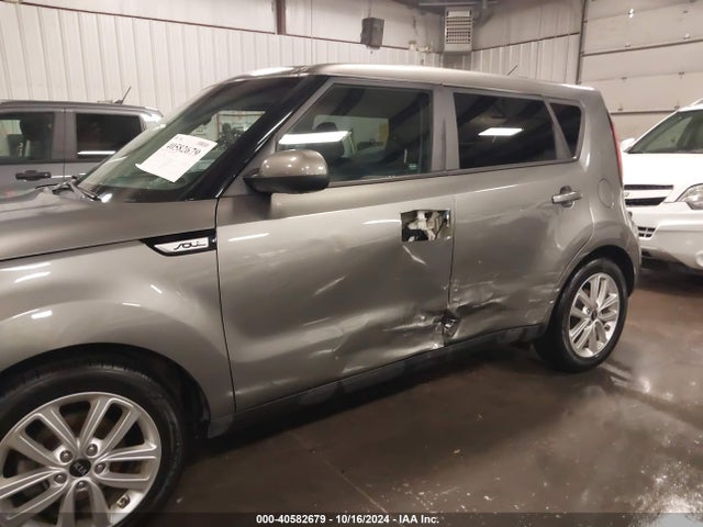 KIA SOUL + 2017 KNDJP3A5XH7449006 Image 6