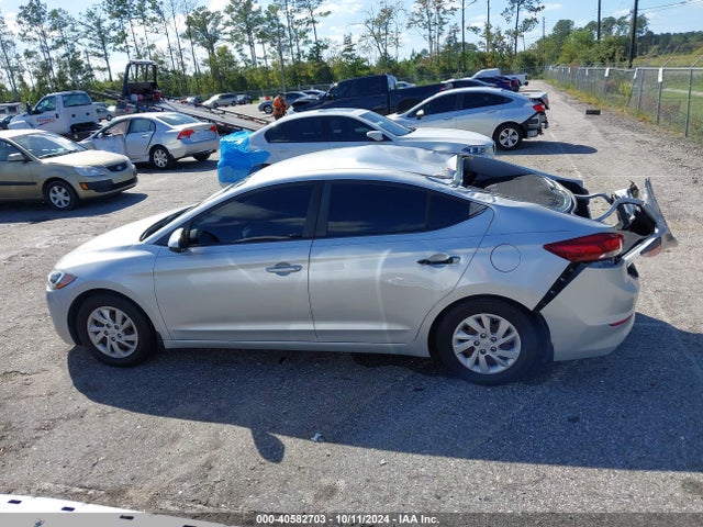 Hyundai ELANTRA SE 2018 5NPD74LF8JH400574 Image 14