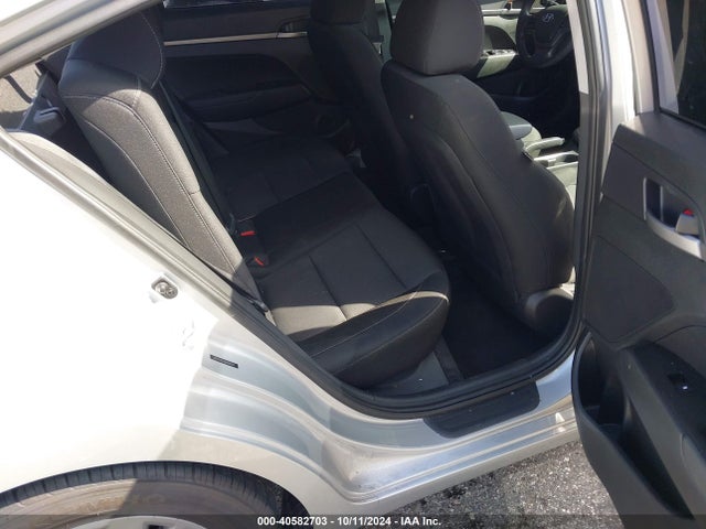 Hyundai ELANTRA SE 2018 5NPD74LF8JH400574 Image 8
