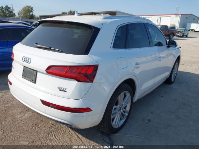 WA1BNAFY2J2107113 Audi Q5 2.0t Premium/2.0t Tech Premium