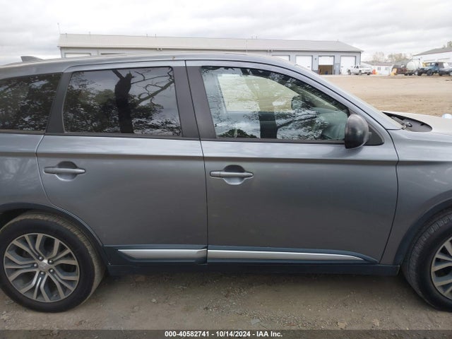 Mitsubishi Outlander Es 2017 JA4AD2A33HZ017857 Image 13