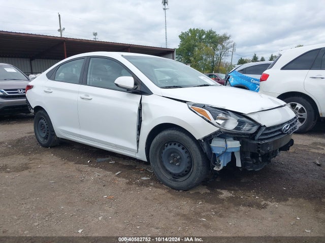 Hyundai ACCENT SE 2018 3KPC24A3XJE021406 Image 1