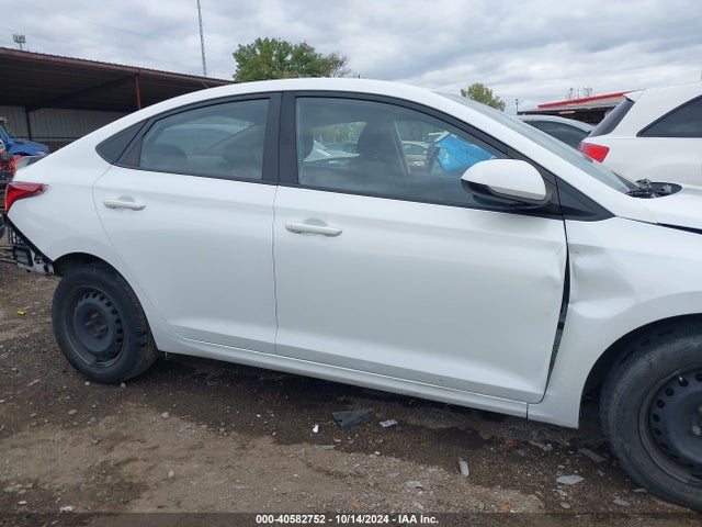 Hyundai ACCENT SE 2018 3KPC24A3XJE021406 Image 13