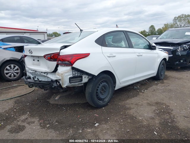 Hyundai ACCENT SE 2018 3KPC24A3XJE021406 Image 4