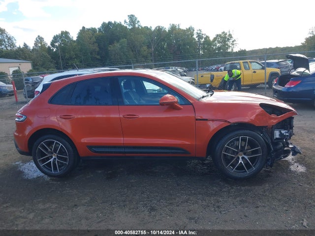 Porsche Macan 2022 WP1AA2A56NLB02687 Image 13