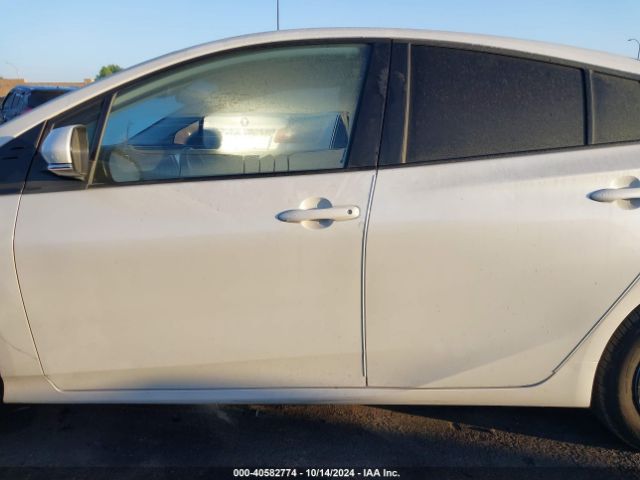 JTDKAMFP3M3195565 Toyota Prius Prime Xle