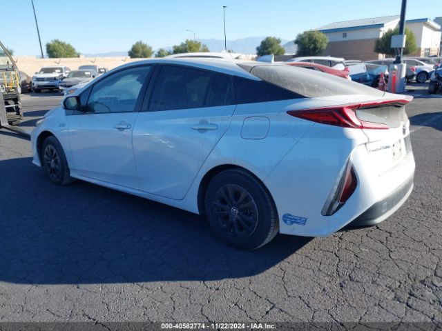 JTDKAMFP3M3195565 Toyota Prius Prime Xle