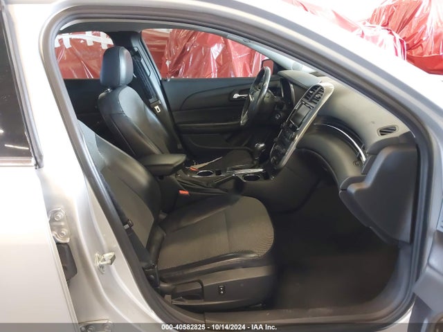1G11D5SL5FF228734 Chevrolet MALIBU 2LT