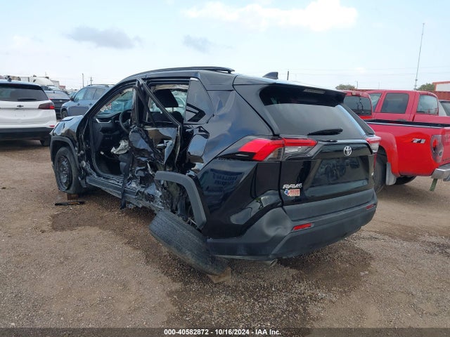 Toyota RAV4 LE 2021 2T3H1RFV2MC116746 Image 3
