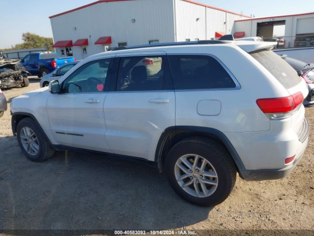 1C4RJEAG0JC311876 Jeep Grand Cherokee Laredo E 4x2