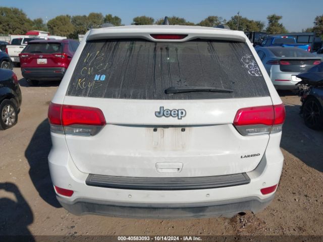1C4RJEAG0JC311876 Jeep Grand Cherokee Laredo E 4x2
