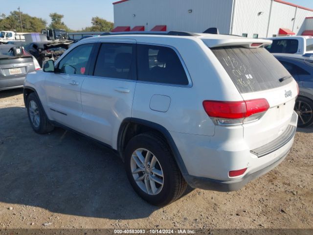 1C4RJEAG0JC311876 Jeep Grand Cherokee Laredo E 4x2