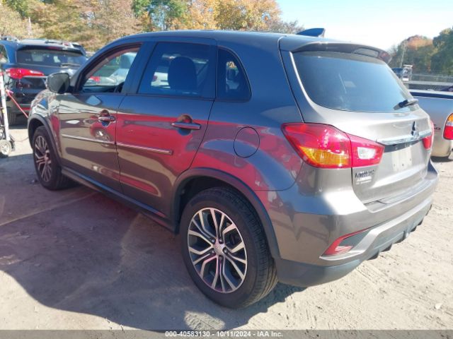 2018 MITSUBISHI OUTLANDER SPORT JA4AR3AU8JZ023739 Photo 2