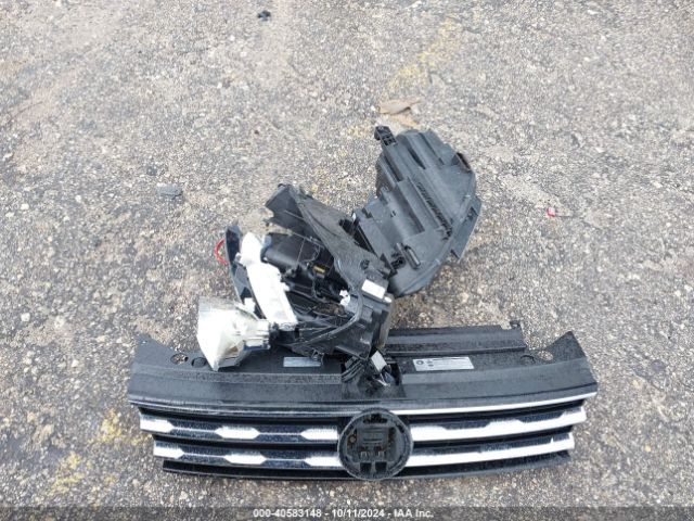 3VV1B7AX4JM198777 Volkswagen Tiguan 2.0t S