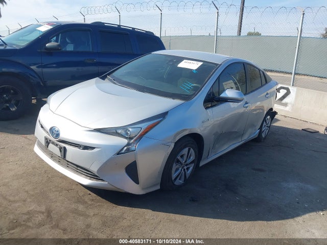 Toyota Prius Two 2018 JTDKBRFU2J3075171 Image 2