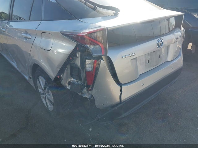 Toyota Prius Two 2018 JTDKBRFU2J3075171 Image 6