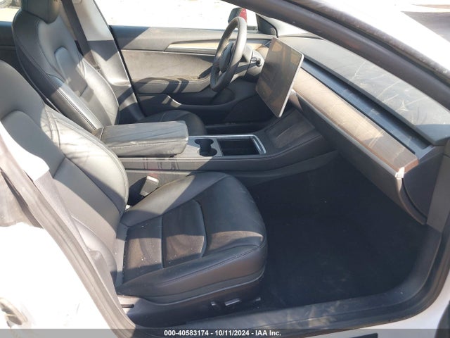 2022 TESLA MODEL 3 5YJ3E1EAXNF185687 Photo 4
