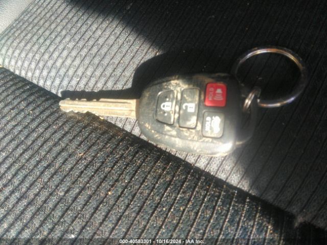 4T1BF1FK0HU330842 Toyota CAMRY SE