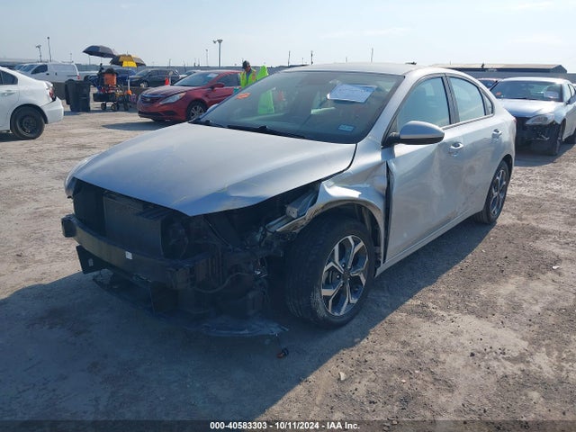 KIA Forte Lxs 2021 3KPF24ADXME319657 Image 2