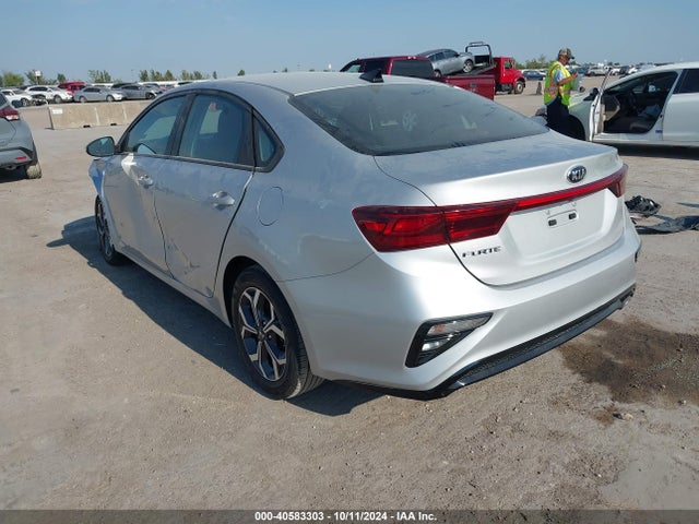 KIA Forte Lxs 2021 3KPF24ADXME319657 Image 3