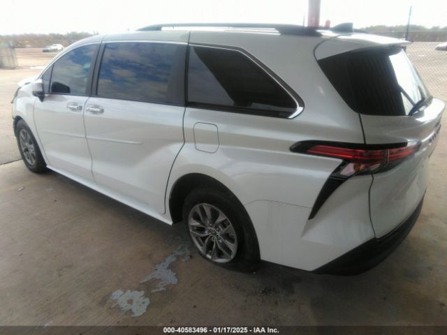 5TDJRKEC7NS121928 Toyota SIENNA XLE