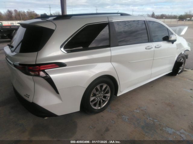 5TDJRKEC7NS121928 Toyota SIENNA XLE