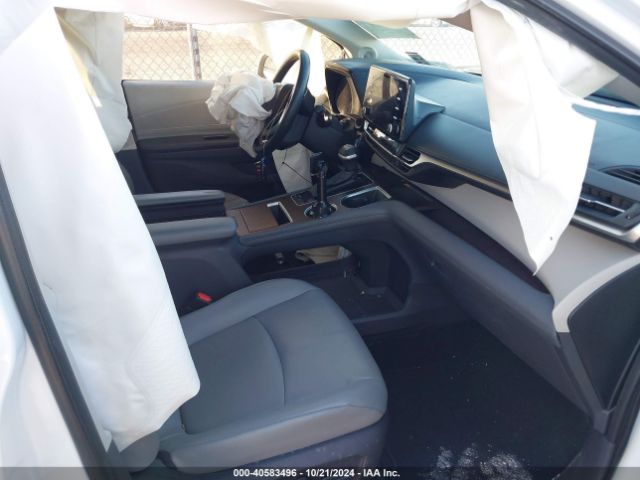 5TDJRKEC7NS121928 Toyota SIENNA XLE
