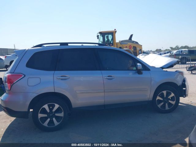 JF2SJAEC9JG590823 Subaru Forester 2.5i Premium