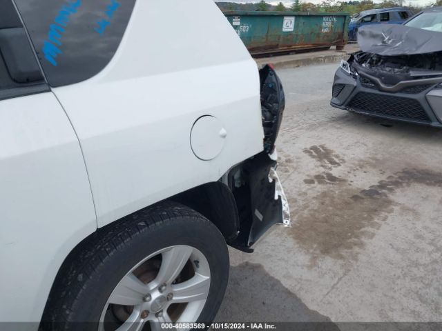 1C4NJDEB2FD232105 Jeep Compass Latitude