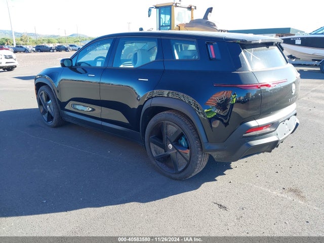 Fisker Ocean One 2023 VCF1ZBU29PG002848 Image 3