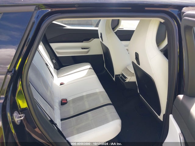 Fisker Ocean One 2023 VCF1ZBU29PG002848 Image 8