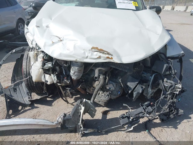Honda CR-V LX 2018 2HKRW6H30JH203983 Image 6