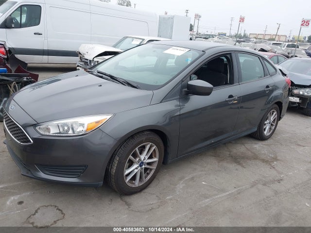 Ford FOCUS SE 2018 1FADP3F27JL295059 Image 2