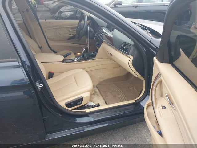 WBA3C3C57EP662120 BMW 320i Xdrive