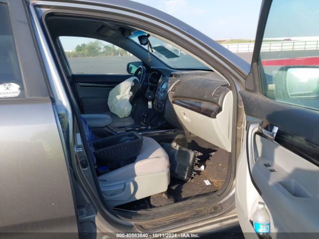 5XYKT3A60EG476335 KIA SORENTO LX