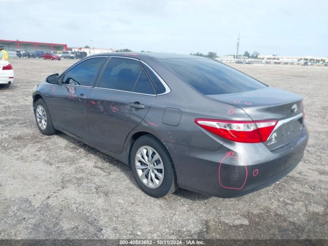 Toyota CAMRY LE 2016 4T4BF1FK3GR548679 Image 3