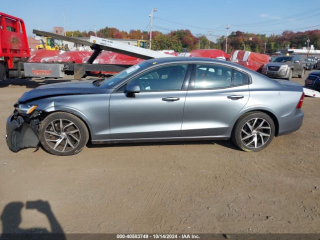 7JRA22TK6LG063110 Volvo S60 T6 Momentum