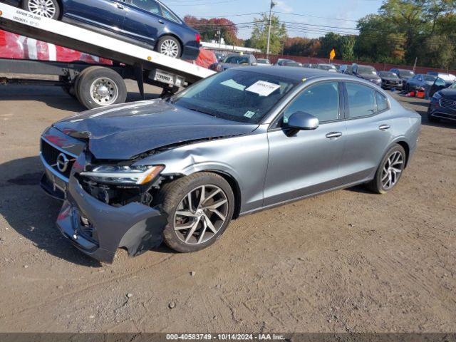 7JRA22TK6LG063110 Volvo S60 T6 Momentum