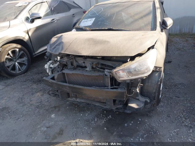 3KPA25AB6KE177206 KIA Rio 5-door S