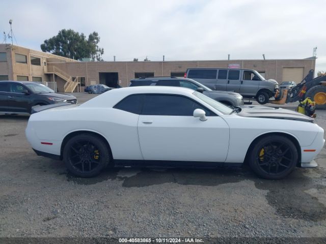 2C3CDZBT7HH633412 Dodge Challenger R/t Plus Shaker
