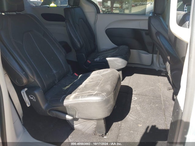 Chrysler Pacifica Touring L 2018 2C4RC1BG0JR163382 Image 8