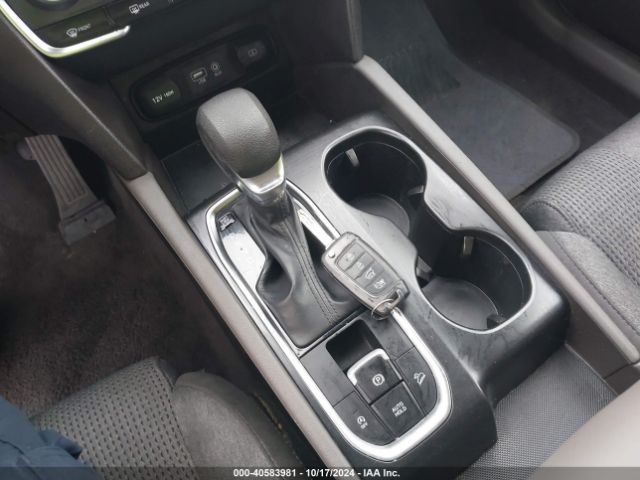 5NMS2CAD5KH096622 Hyundai Santa Fe Se