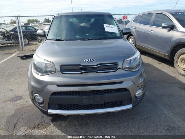 KIA SOUL + 2018 KNDJP3A56J7608268 Image 12