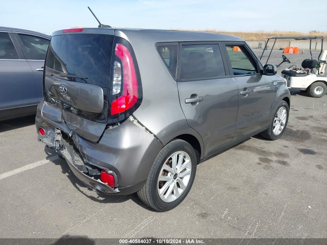 KIA SOUL + 2018 KNDJP3A56J7608268 Image 4