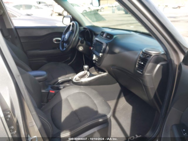 KIA SOUL + 2018 KNDJP3A56J7608268 Image 5