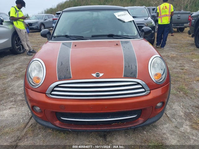 2011 MINI COOPER WMWSU3C52BT183793 Photo 5